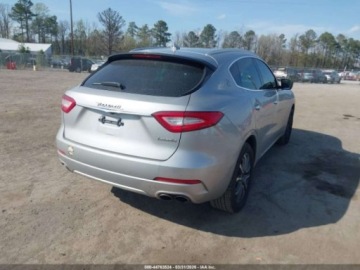 Maserati Levante 2017 Maserati Levante 2017 3.0l 3.0 Benzyna 345KM, zdjęcie 4
