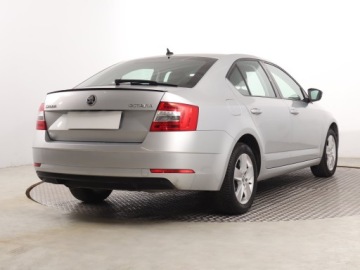 Skoda Octavia III Liftback Facelifting 1.5 TSI ACT 150KM 2019 Skoda Octavia 1.5 TSI, Salon Polska, Klima, zdjęcie 4
