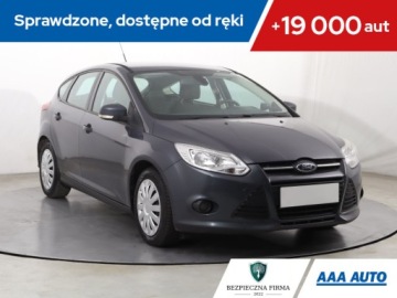 Ford Focus III Hatchback 5d 1.6 Duratec 105KM 2011 Ford Focus 1.6 i, Klima, Klimatronic, Parktronic