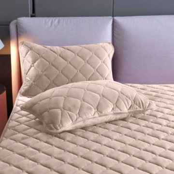 НАМАТРАЦ, ВОДОНЕПРОНИЦАЕМЫЙ ЗАЩИТНИК 140x200x30 + 2x НАВУШКА 48x74