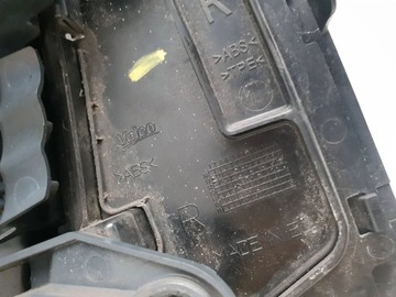 BMW 1 E82 E88 2009 ZADNÍ STRANA PRAVÁ SVĚTLO