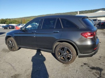 Mercedes GLC C253 2021 Mercedes-Benz GLC 300 4Matic 2021 2.0l 2.0 Benzyna 255KM, zdjęcie 1