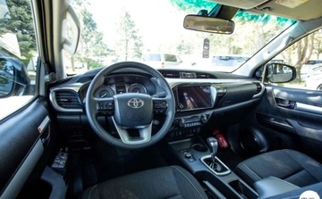 Toyota Hilux VIII Podwójna kabina Facelifting 2.8 D-4D 204KM 2024 Toyota Hilux Active Automat Wyprzedaz 2024 HAK 2.8 Diesel 204KM, zdjęcie 18
