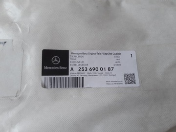 LIŠTA DVEŘE - LEVÝ PŘEDNÍ MERCEDES GLC W253