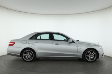 Mercedes Klasa E W212 Limuzyna 350 CDI BlueEFFICIENCY 231KM 2009 Mercedes E E 350 CDI, 227 KM, Automat, Skóra, zdjęcie 5