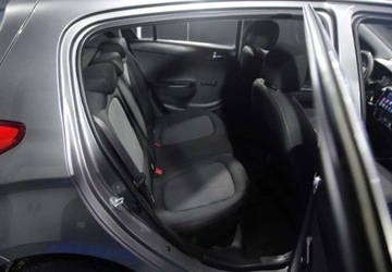 Hyundai i20 I Hatchback 5d Facelifting 1.2 DOHC 85KM 2012 Hyundai i20 Nawigacja_Klimatyzacja_5drzwi_ 1.2 Benzyna 85KM, zdjęcie 6