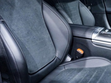 Mercedes Klasa C W206 Limuzyna 1.5 180 170KM 2025 MERCEDES-BENZ C Klasa 180 AMG Sedan 1.5 (170KM) 2025, zdjęcie 7