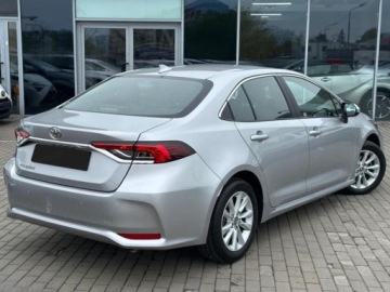 Toyota Corolla XII Sedan Facelifting 1.8 Hybrid 140KM 2025 Od ręki - Comfort 1.8 Hybrid 140KM | Podgrzewane fotele!, zdjęcie 3