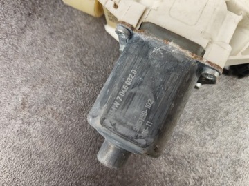 MECHANIZMUS ZVEDÁK OKNO PRAVÝ PŘEDNÍ 7292120 BMW F21 F22 F23 7046032