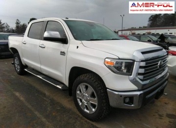 Toyota Tundra II 2018 Toyota Tundra 2018, 5.7L, 4x4, SR5, od ubezpie...