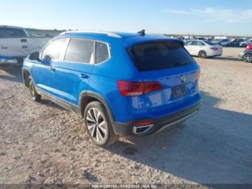 Volkswagen 2023 Volkswagen Inny Taos, 2023r., 1.5L 1.5 Benzyna 158KM, zdjęcie 3