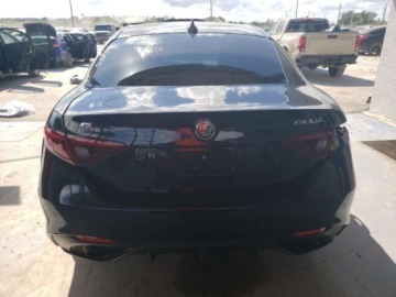 Alfa Romeo Giulia II Sedan Facelifting 2.0 Turbo 280KM 2022 Alfa Romeo Giulia 2022, Veloce, 2.0L, od ubezpieczalni 2.0 Benzyna 280KM, zdjęcie 4