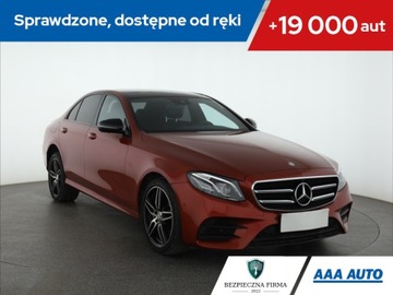 Mercedes Klasa E W213 Limuzyna 2.0 220d 194KM 2016 Mercedes E E 220 d, Salon Polska, Serwis ASO