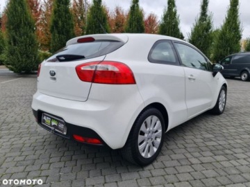 Kia Rio III Hatchback 5d Facelifting 1.2 DOHC CVVT 84KM 2014 Kia Rio 1.2 84PS Alu Komputer Klima Sliczna Gwrancja 1.2 Benzyna 84KM, zdjęcie 5