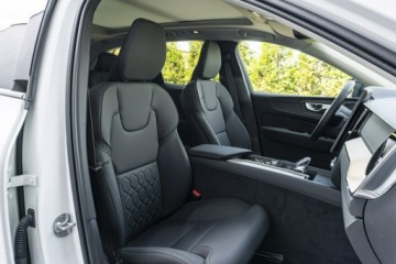 Volvo XC60 II 2026 Volvo XC 60 Ultra Dark B5 AWD mild hybrid Benzyna, zdjęcie 28