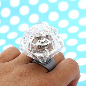 ПРЕДСТАВИТЕЛИ ИГРУШЕК КОЛЬЦА НА ЗАМКЕ 12 ШТ.