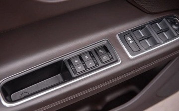 Jaguar XF II Sedan 2.0 i4D 180KM 2016 Jaguar XF XF 2.0D 180KM Full Pano LEdy Skora Camera Navi Full ASO 2.0, zdjęcie 15