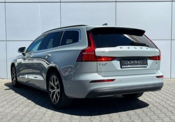Volvo V60 II  Kombi Facelifting 2.0 B4 197KM 2023 Volvo V60 Automat Kamera Tempomat Led Virtual Piekny kolor FV23, zdjęcie 9