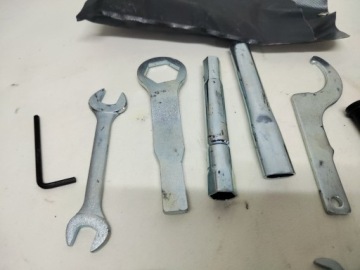 YAMAHA R6 RJ05 RJ09 03-05 СЕРВИСНЫЙ ИНСТРУМЕНТ ГАЕЧНЫЕ КЛЮЧИ