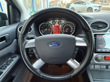 Ford Focus II 2010 Ford Focus Lift 1.8B 2010r GHIA Climatronic Tablet, zdjęcie 16