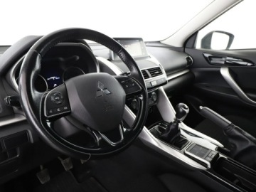 Mitsubishi Eclipse Cross SUV 1.5 T 163KM 2018 Mitsubishi Eclipse Cross kamera grzane fotele hak, zdjęcie 13