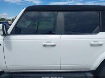 Ford Bronco VI 2024 Ford Bronco Outer Banks 2024 2.7l 2.7 Benzyna 315KM, zdjęcie 2