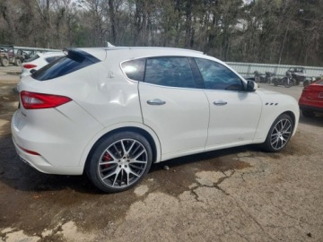 Maserati Levante 2017 Maserati Levante Luxury 2017 3.0 Benzyna 345KM, zdjęcie 3