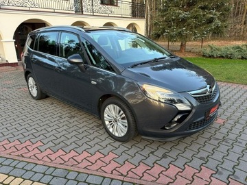 Opel Zafira C Tourer 1.4 Turbo ECOTEC 140KM 2014 Opel Zafira 1.4 140 KM 7 foteli Nowe opony Kamera