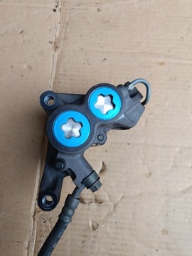 Суппорт передний левый правый Yamaha yzf 1000 Thunderace