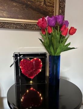 СЕРДЦЕ-РОЗА В КОРОБКЕ С РОЗОВОЙ СВЕТОДИОДНОЙ ПОДСВЕТКОЙ ПОДАРОК ​​НА ДЕНЬ СВЯТОГО ВАЛЕНТИНА