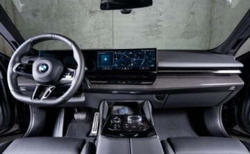 BMW Seria 5 G90-91 2026 BMW Seria 5 540d xDrive, Panorama, M sport, Pakiet Travel, Bowers, 21 cali, zdjęcie 11