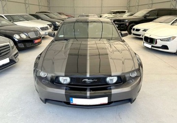 Ford Mustang V 2011 Ford Mustang 5.0 V8 GT 421 KM 2011r 139.000 km Warszawa 5.0 Benzyna, zdjęcie 9
