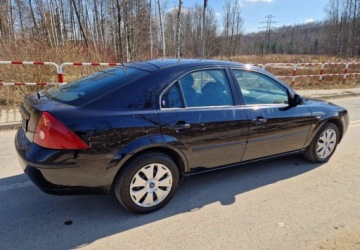 Ford Mondeo III Sedan 2.5 170KM 2002 Ford Mondeo 2.5 V6 170KM Ghia Oryginal Klima 2.5 Benzyna 170KM, zdjęcie 8