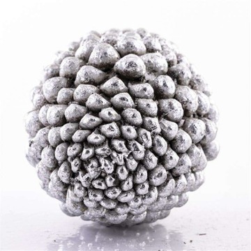 OZDOBNA SZYSZKA FIGURKA DEKORACJA SREBRNA