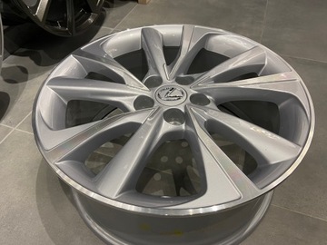 Оригинальные диски 18 5x114.3 Lexus NX Toyota RAV4