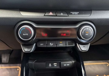 Kia Stonic I 2018 Kia Stonic 1.0 100km manual LED navi KAMERA bezwypadkowa 27.000km, zdjęcie 24