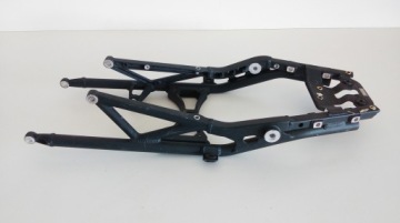 TRIUMPH STREET TRIPLE rama pomocnicza ogon