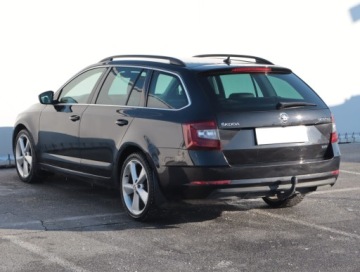 Skoda Octavia III Kombi Facelifting 2.0 TDI 184KM 2020 Skoda Octavia 2.0 TDI, 181 KM, 4X4, DSG, Skóra, zdjęcie 3