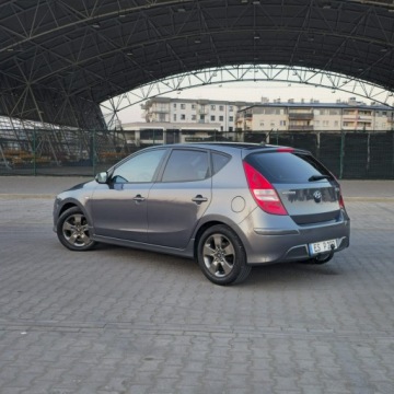 Hyundai i30 I Hatchback 1.4 109KM 2010 Hyundai i30 1.4 Blue Classic, zdjęcie 11