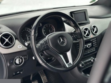 Mercedes Klasa B W246 Sports Tourer 180 BlueEFFICIENCY 122KM 2011 Mercedes-Benz Klasa B 180 (BlueEFFICIENCY) 122KM 2011r, zdjęcie 12
