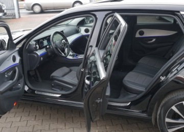 Mercedes Klasa E W214 2023 Mercedes E300de 306ps Szyber Blis Virtual Webasto Kamera LKA NFC Sam Parkuj, zdjęcie 9