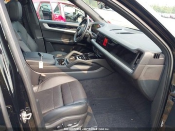 Porsche Cayenne III 2024 Porsche Cayenne 2024r, 2.0L, 4x4 3.0 Benzyna 350KM, zdjęcie 9