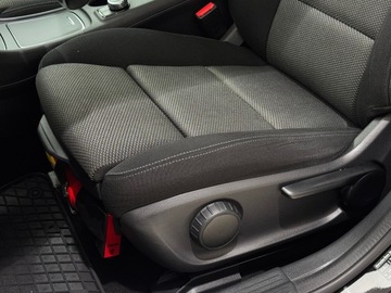 Mercedes GLA I Off-Roader Facelifting 1.6 180 122KM 2019 Mercedes-Benz GLA 180 180 7G-DCT / CarPlay/Android, zdjęcie 9