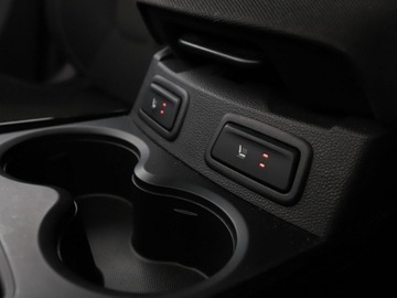 Renault Kadjar Crossover 1.2 Energy TCe 130KM 2018 Renault Kadjar klima auto navi grzane fotele, zdjęcie 35