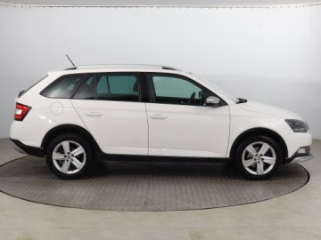 Skoda Fabia III Kombi 1.0 TSI 110KM 2018 Skoda Fabia 1.0 TSI, Salon Polska, Klima, zdjęcie 5