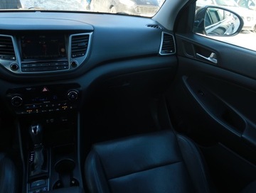 Hyundai Tucson III SUV 2.0 CRDI 185KM 2016 Hyundai Tucson 2.0 CRDi, Salon Polska, Serwis ASO, zdjęcie 7