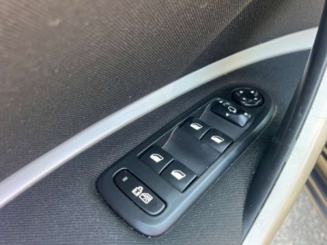 Citroen C5 III Tourer 1.6 THP 156KM 2012 Citroen C5 156 Koni Xenony Nawigacja Grzane Fotele Parktronic Przod Tyl Gw, zdjęcie 13