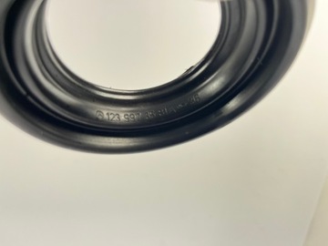 РЕЗИНОВАЯ ПРОКЛАДКА ТОПЛИВОНАЛИВНАЯ MERCEDES W126 R129 W461 W463 W464 1239973581