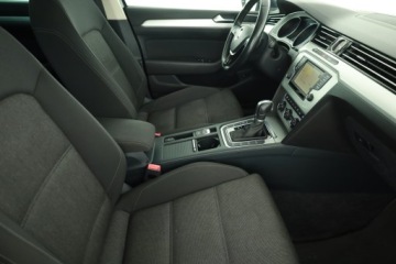 Volkswagen Passat B8 Variant 2.0 TDI 150KM 2014 VW Passat 2.0 TDI, Automat, Navi, Klima, zdjęcie 8