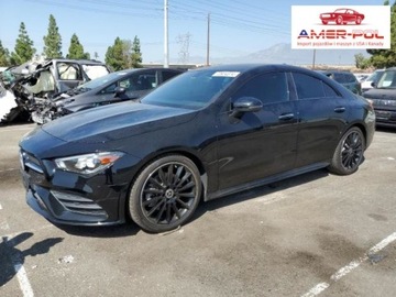 Mercedes CLA C118/X118 2021 Mercedes-Benz CLA 2021, 2.0L, od ubezpieczalni 2.0 Benzyna 221KM